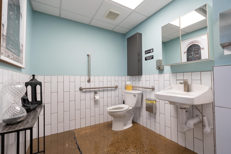 More Photos Of 4880 Hills And Dales Rd NW, Canton Warehouse For Sale