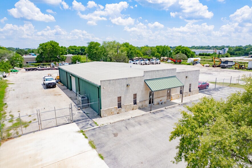 Primary Photo Of 132 Nell Deane Blvd, Schertz Warehouse For Sale