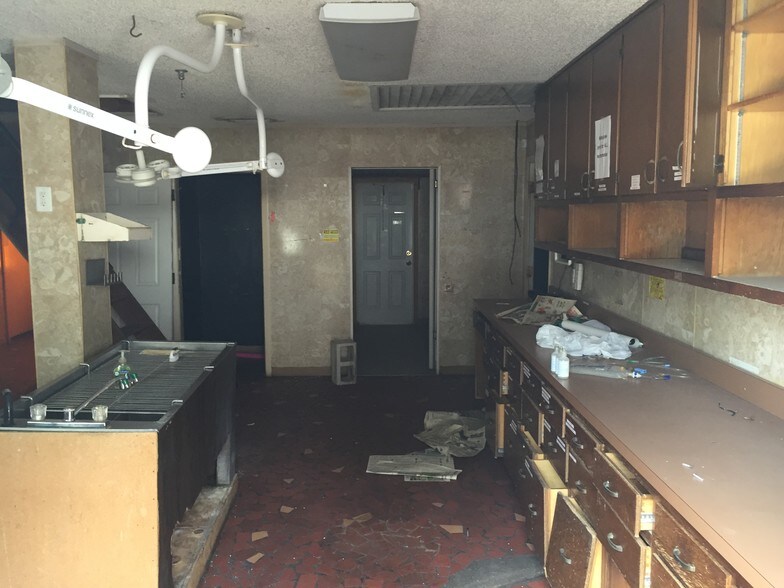 More Photos Of 3201 Crill Ave, Palatka Convenience Store For Sale