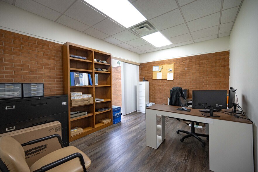 More Photos Of 1500 W Highway 6, Alvin Truck Terminal For Sale