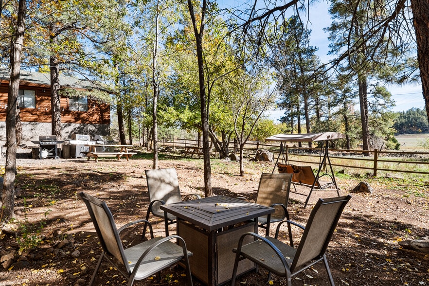 More Photos Of 2089 E White Mountain Blvd, Pinetop Hotel For Sale