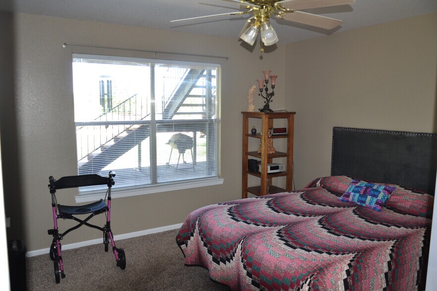 More Photos Of 100 Shady River Dr, Junction Apartments For Sale