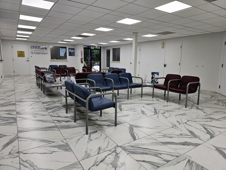 More Photos Of 9765 San Jose Blvd, Jacksonville Medical For Lease