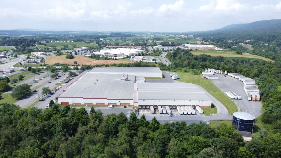 More Photos Of 100 Industrial Dr, Hamburg Distribution For Lease