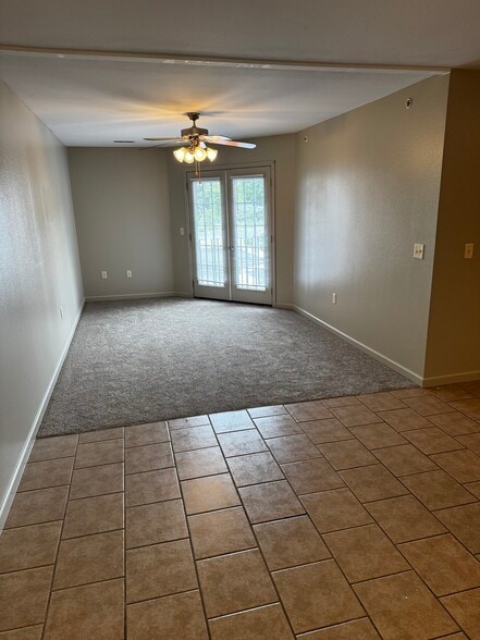 More Photos Of 1325 S Lillian Ave, Bolivar Apartments For Sale