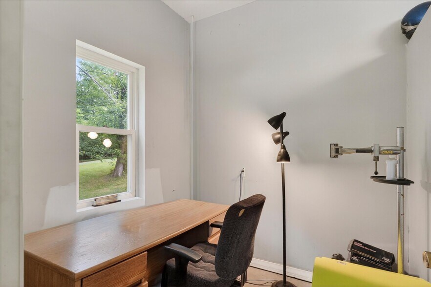 More Photos Of 904 N West St, Hillsboro Land For Sale