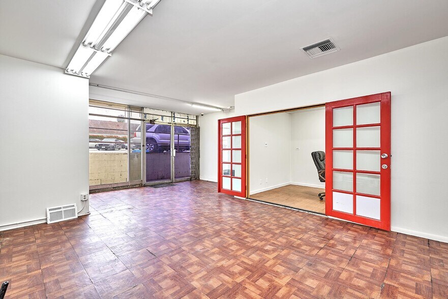 More Photos Of 4416-4430 Beverly Blvd, Los Angeles Freestanding For Lease