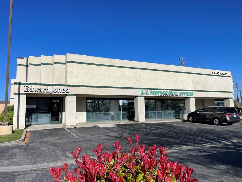 More Photos Of 44300 Lowtree Ave, Lancaster Office For Sale