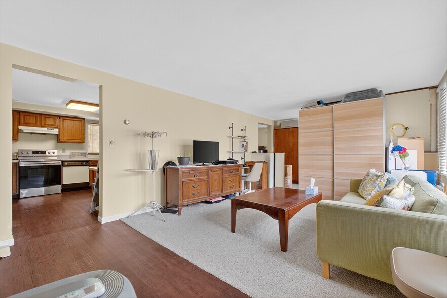 More Photos Of 2 Renee Gate St, Cortlandt Manor Office For Sale