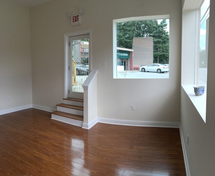 More Photos Of 901 Conestoga Rd, Bryn Mawr Storefront Retail Residential For Lease