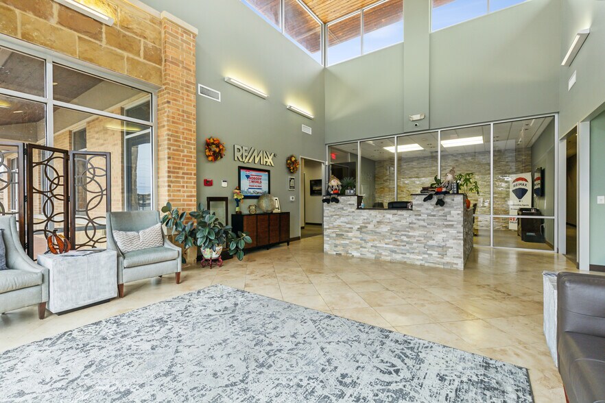 More Photos Of 3915 Mcdermott Rd, Plano Storefront Retail Office For Lease