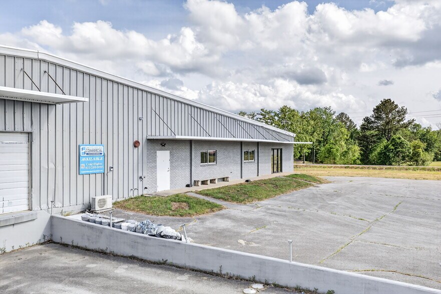 More Photos Of 167 Industrial Park Cir, Livingston Manufacturing For Lease