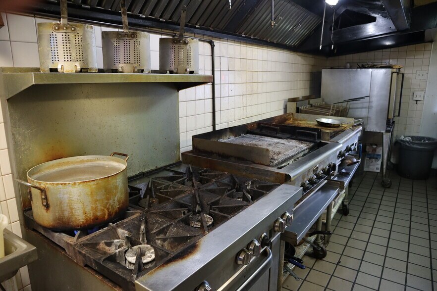 More Photos Of 89 E Grand Ave, Fox Lake Restaurant For Sale