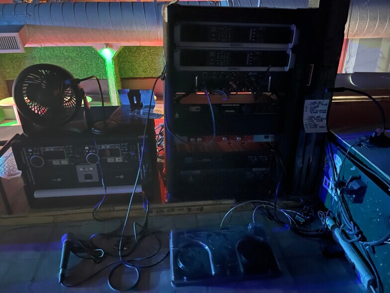 More Photos Of 4834 Montana Ave, El Paso Bar For Sale