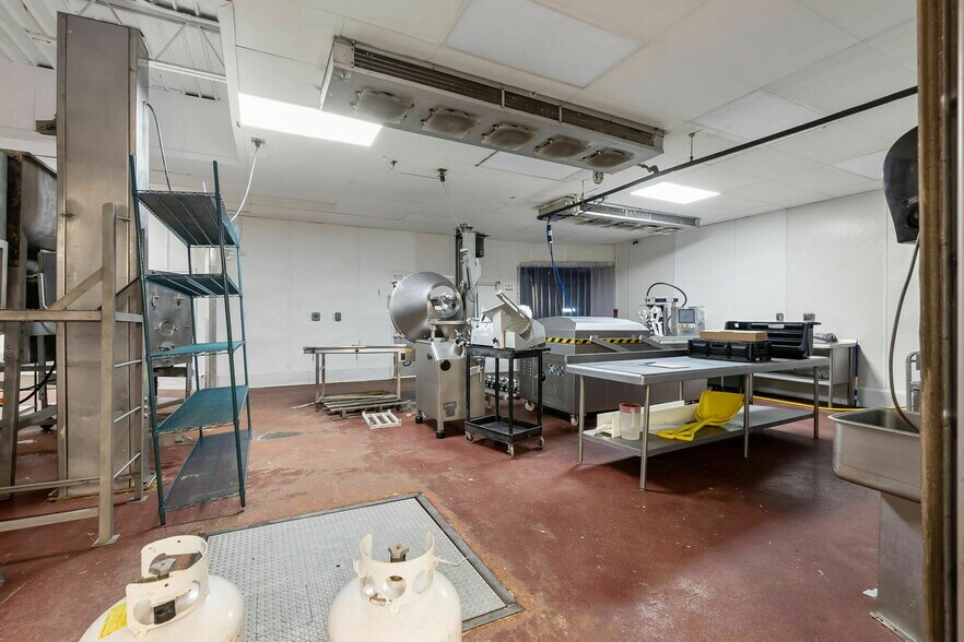 More Photos Of 3006 State Highway FF, Jackson Industrial For Sale