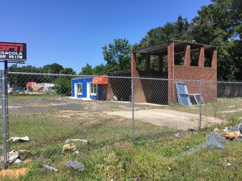 More Photos Of 2000 N Pace Blvd, Pensacola Auto Dealership For Sale