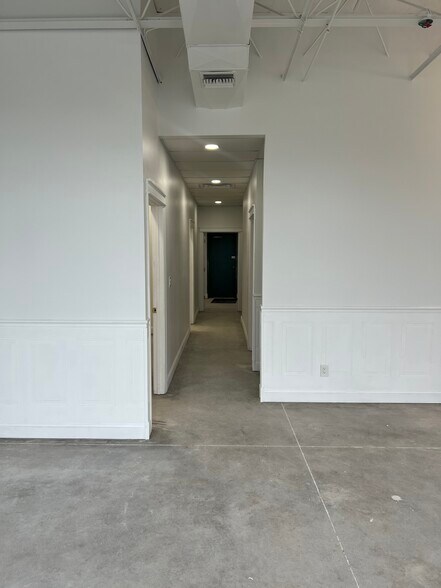More Photos Of 16644-16646, New Berlin Medical For Lease