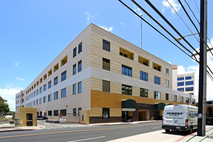 More Photos Of 680 Iwilei Rd, Honolulu Office For Lease