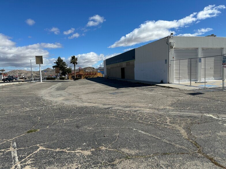 More Photos Of 15095 7th St, Victorville Light Distribution For Sale