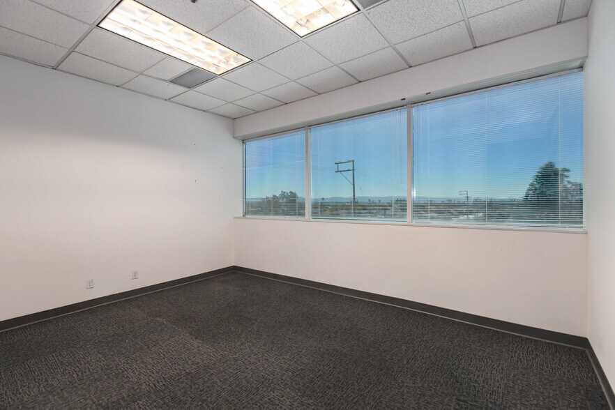 More Photos Of 1151 W 5th St, Azusa Medical For Sale