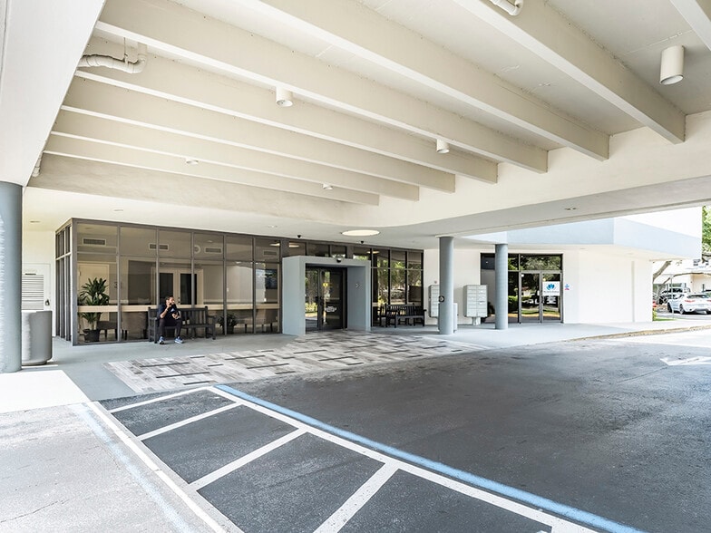 More Photos Of 7710 NW 71st Ct, Tamarac Medical For Lease