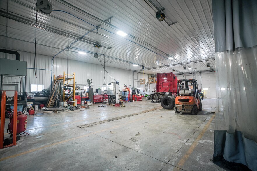 More Photos Of 145 Railroad Ave, Ellsworth Warehouse For Lease