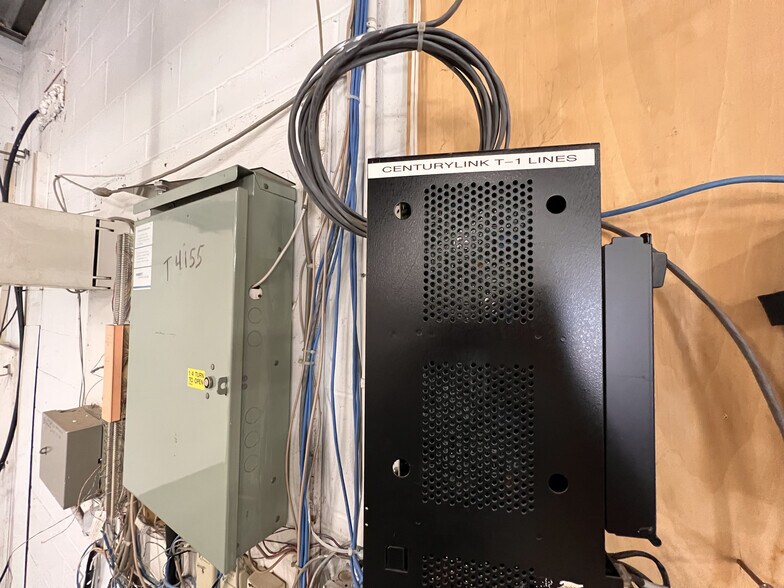 More Photos Of 4155 Old Sibley Memorial Hwy, Eagan Research And Development For Lease