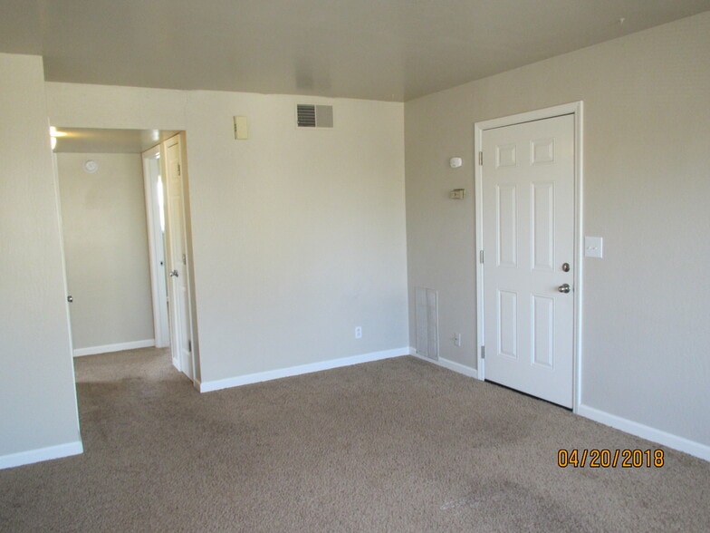 More Photos Of 266 S Yolo St, Willows Apartments For Sale