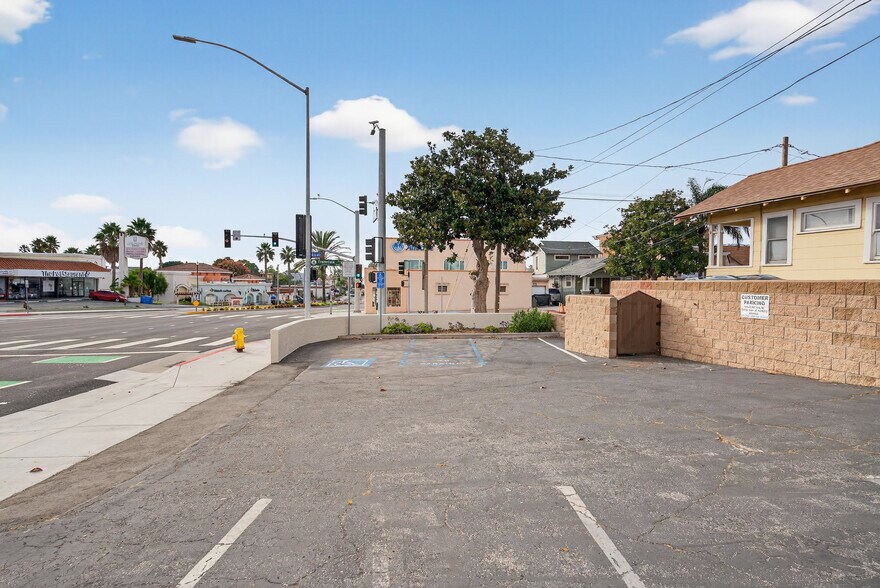 More Photos Of 401 Torrance Blvd, Redondo Beach Unknown For Lease