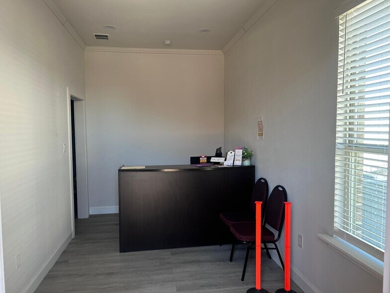 More Photos Of 200 Cypress Bend, Princeton Medical For Lease