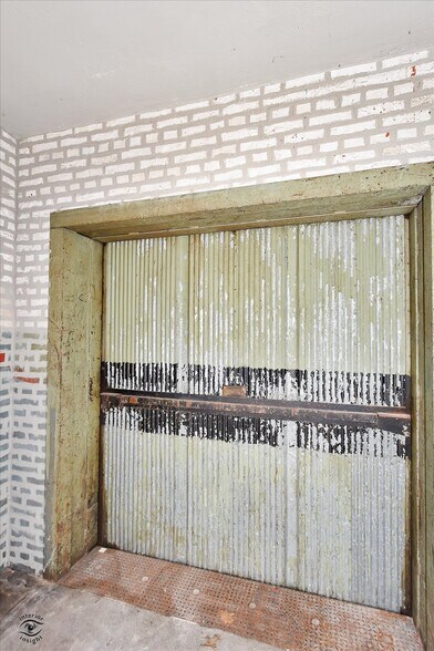 More Photos Of 800 La Salle St, Ottawa Office For Sale