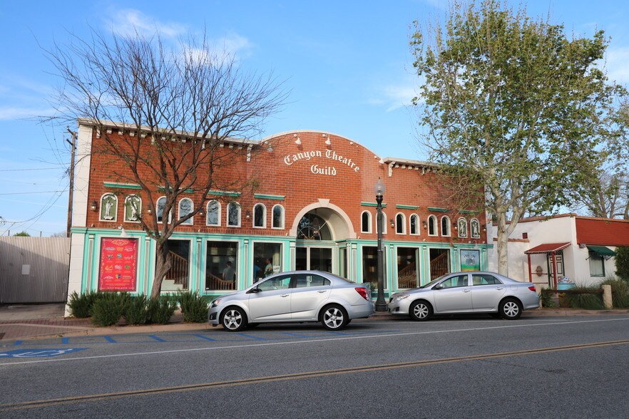 More Photos Of 24251 Main St, Santa Clarita General Retail For Lease