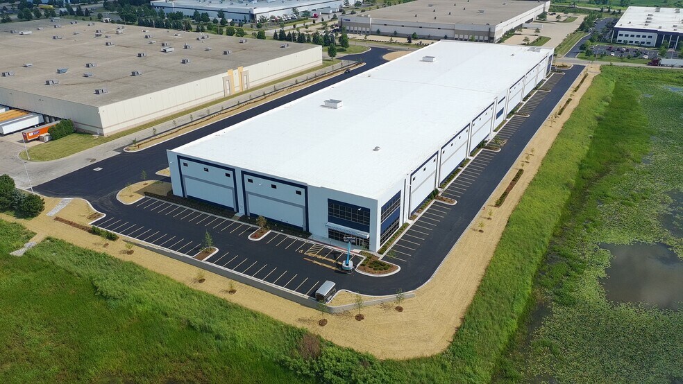 More Photos Of 1360 Schiferl Rd, Bartlett Distribution For Lease