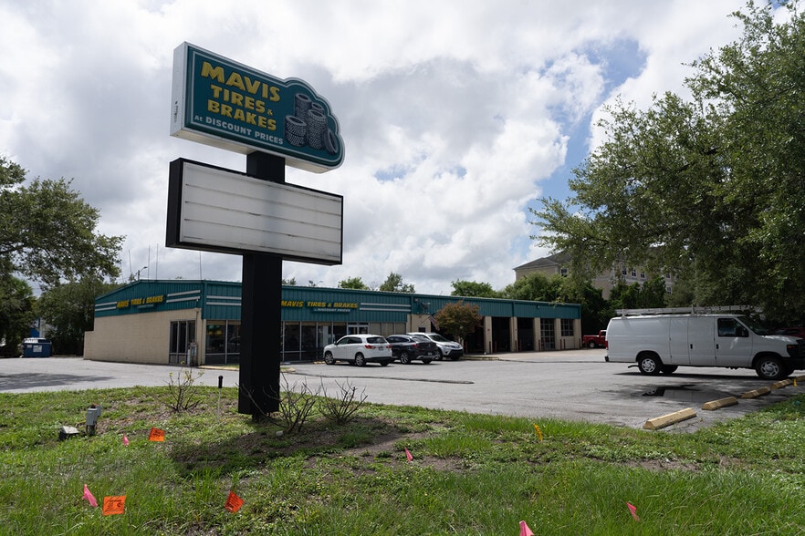 More Photos Of 5660 W Waters Ave, Tampa Auto Repair For Sale