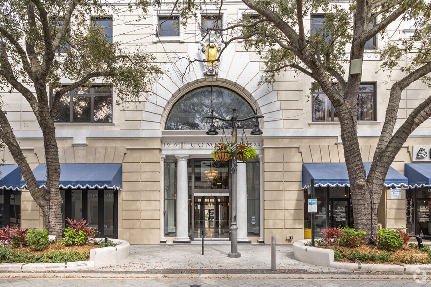 More Photos Of 319 Clematis St, West Palm Beach Office For Lease