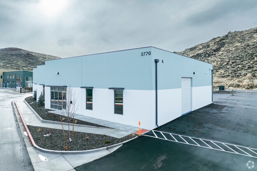 More Photos Of 3770 Barron Way, Reno Warehouse For Lease