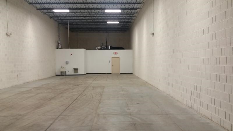 More Photos Of 375-387 Nina Way, Warminster Township Light Distribution For Lease