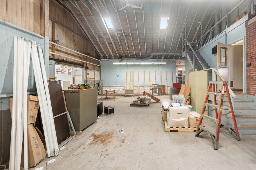 More Photos Of 1072 Main St, West Warwick Office For Sale
