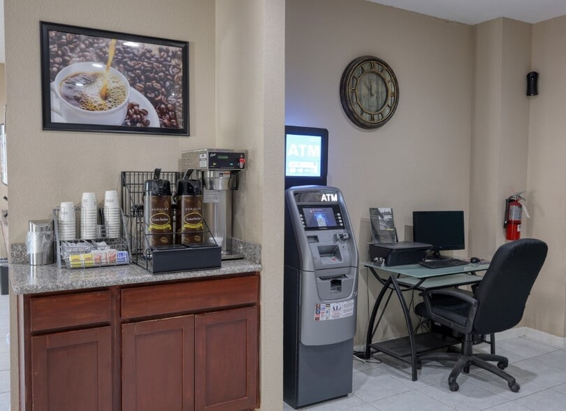 More Photos Of 2209 Highway 290 E, Brenham Hotel For Sale