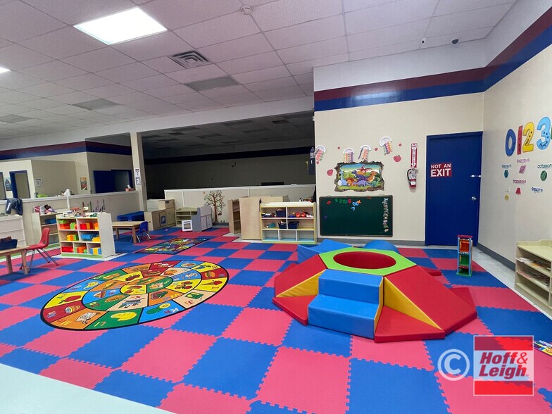 More Photos Of 2254 Locust St SW, Canal Fulton Freestanding For Sale