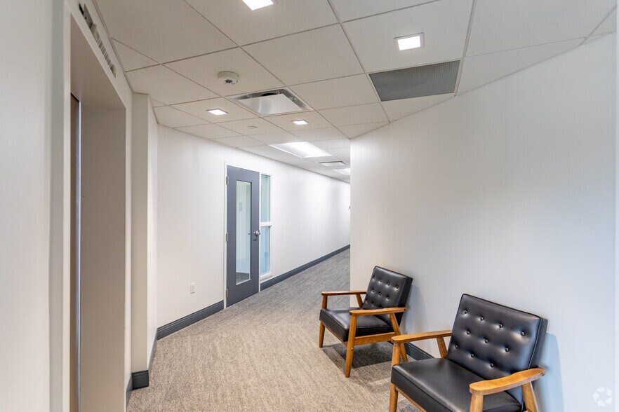 More Photos Of 2505 21st Ave S, Nashville Office For Lease