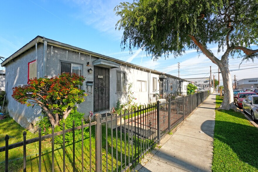 More Photos Of 5117 Everett Ave, Maywood Apartments For Sale