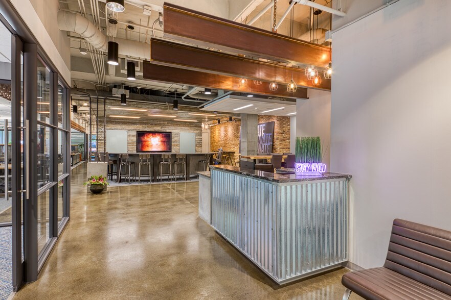More Photos Of 5900 Windward Pky, Alpharetta Office For Lease