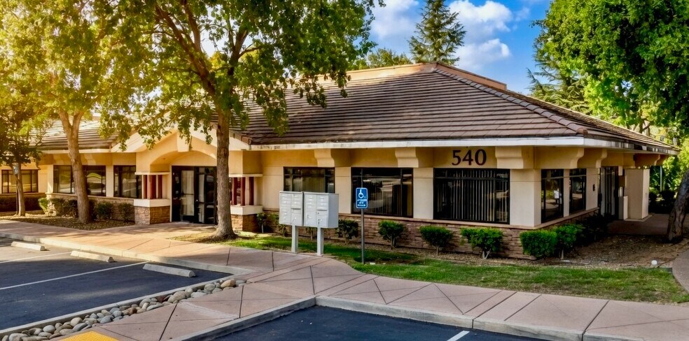 Primary Photo Of 540 Plaza Dr, Folsom Medical For Lease