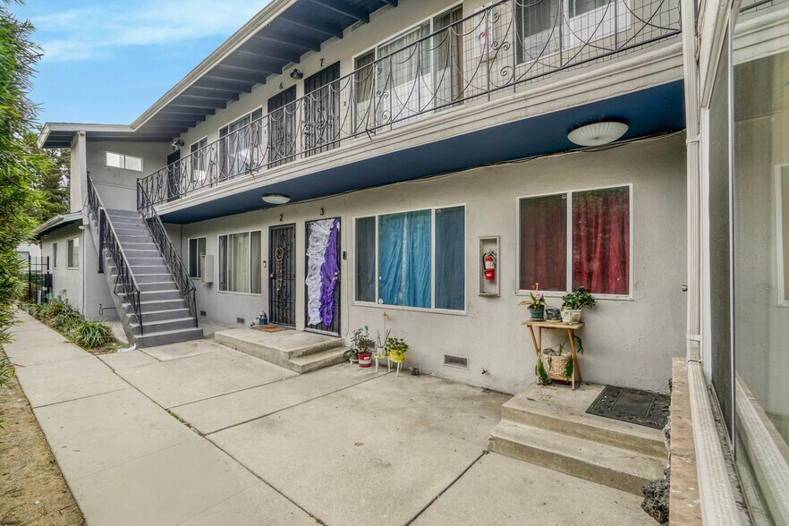 More Photos Of 3005 S Normandie Ave, Los Angeles Apartments For Sale