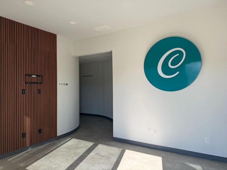 More Photos Of 940 Gainesville Hwy, Buford Storefront For Lease