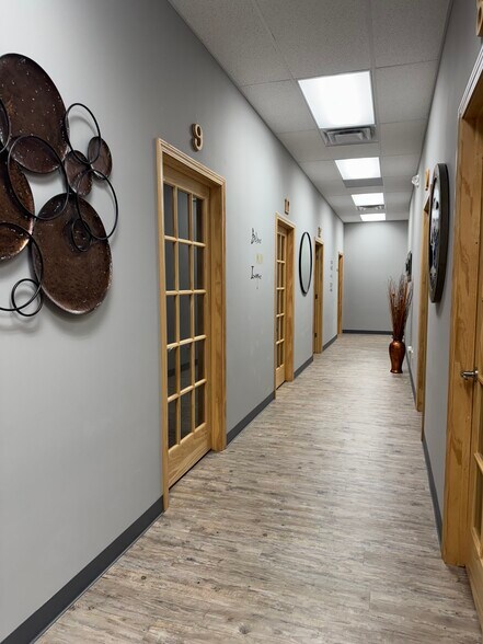 More Photos Of 55951 Gratiot Ave, Chesterfield Office For Sale
