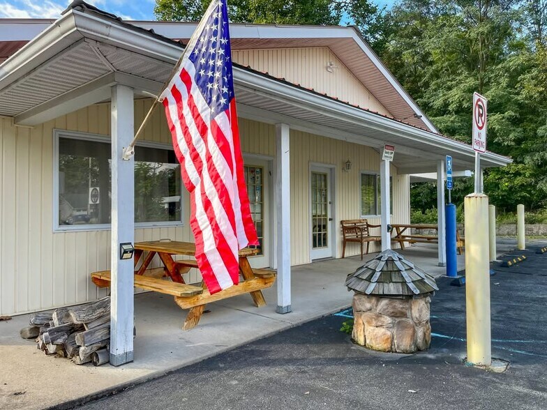 More Photos Of 7174 Route 209, Wawarsing Flex For Sale