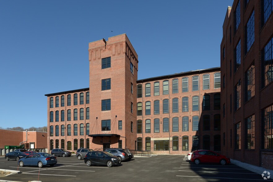 More Photos Of 12 Eagle St, Providence Apartments For Lease