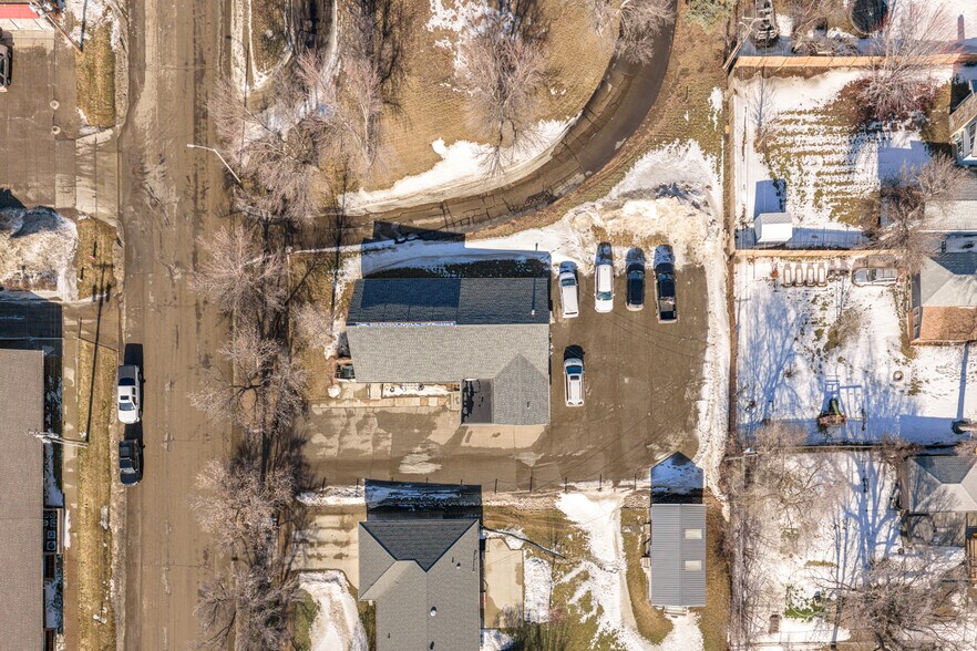 More Photos Of 1731 N 13th St, Bismarck General Retail For Sale